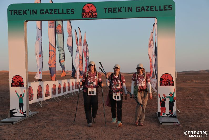 Trekin gazelles, Aurelie Gautier / women through the finishing line